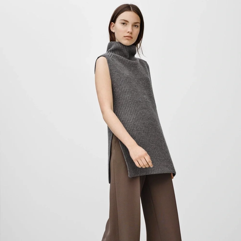 Aritzia Wilfred taupe mocha Durandal sleeveless turtleneck top - size XS - Picture 3 of 7